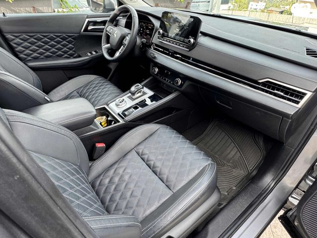 מיצובישי אאוטלנדר