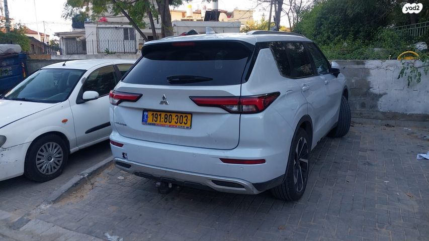 מיצובישי אאוטלנדר