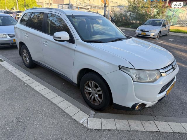 מיצובישי אאוטלנדר