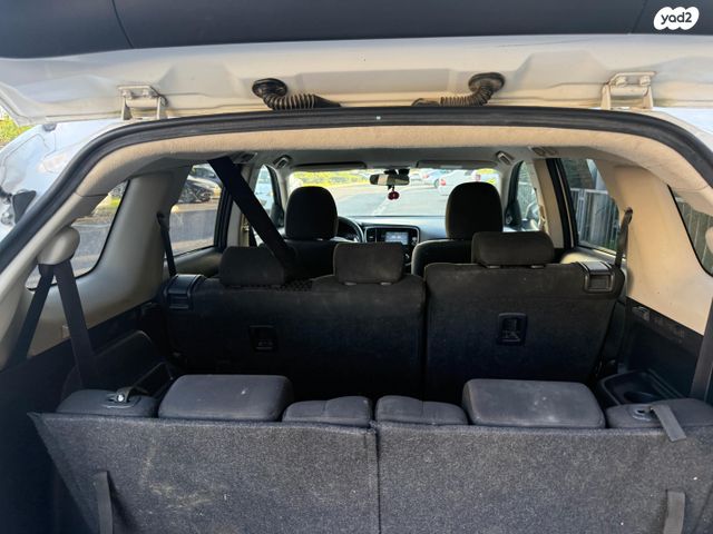 מיצובישי אאוטלנדר