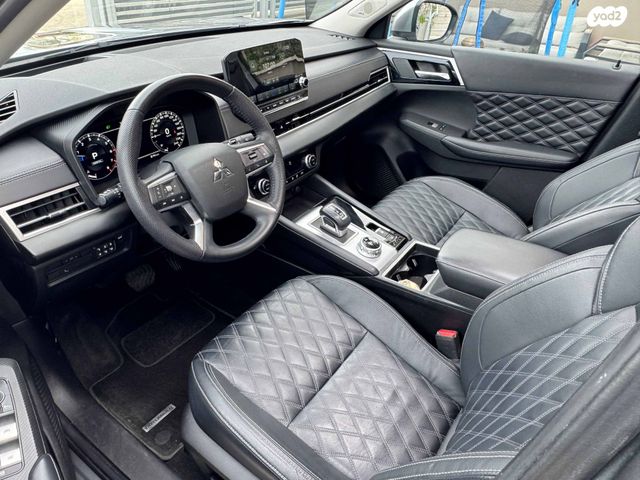 מיצובישי אאוטלנדר