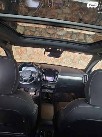 וולוו XC40