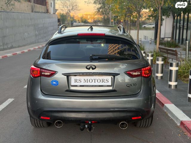 אינפיניטי QX70