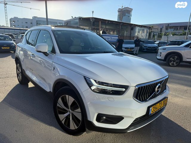 מודעת רכב וולוו XC40 2