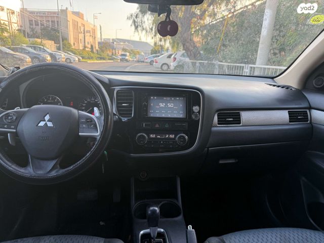 מיצובישי אאוטלנדר