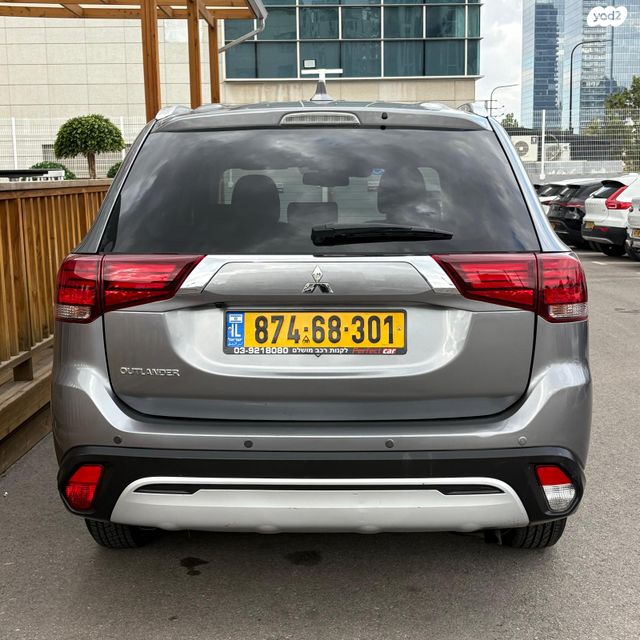 מיצובישי אאוטלנדר