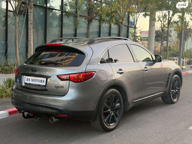 אינפיניטי QX70