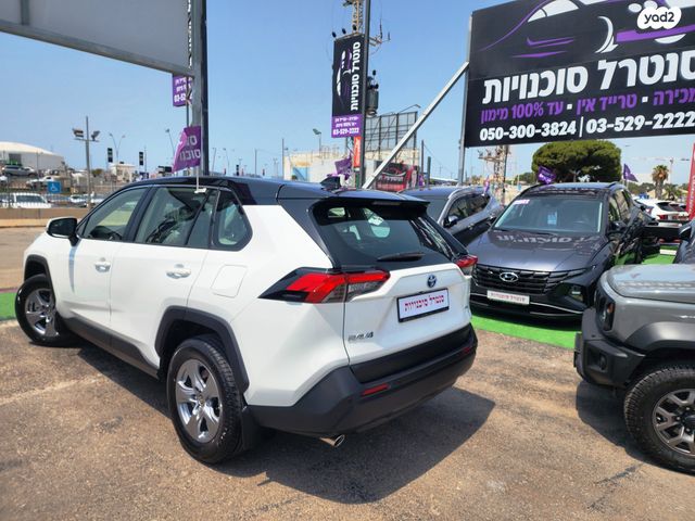 טויוטה RAV4