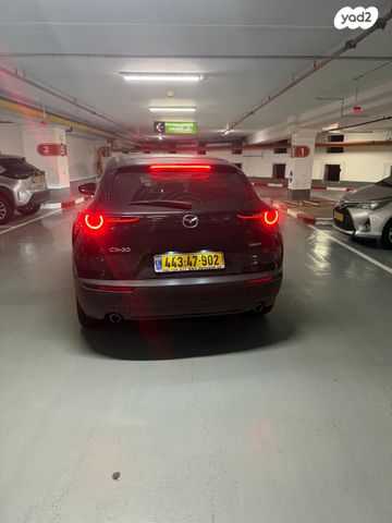מודעת רכב מאזדה CX-30