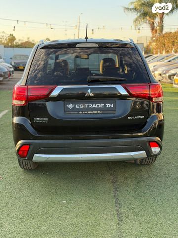 מיצובישי אאוטלנדר