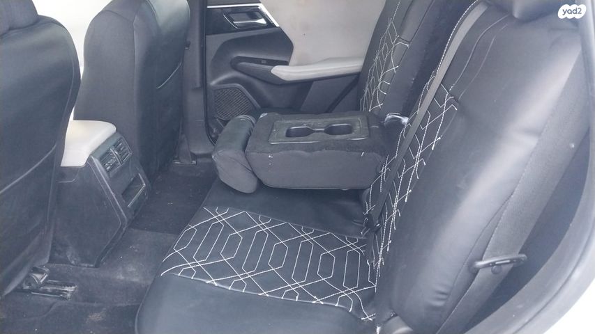 מיצובישי אאוטלנדר