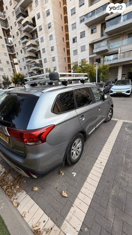 מיצובישי אאוטלנדר