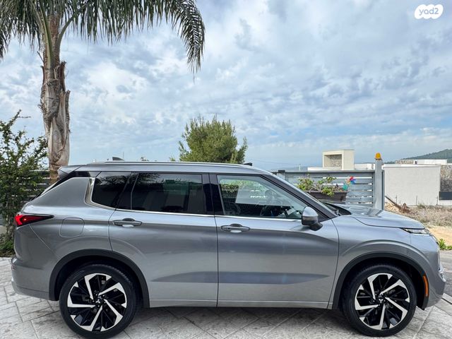 מיצובישי אאוטלנדר