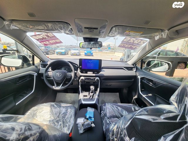 טויוטה RAV4