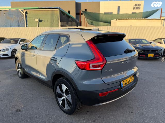 וולוו XC40