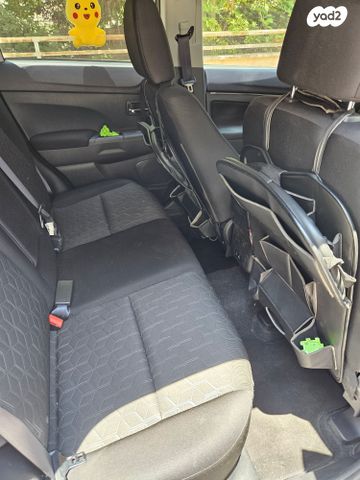 מודעת רכב מיצובישי ASX