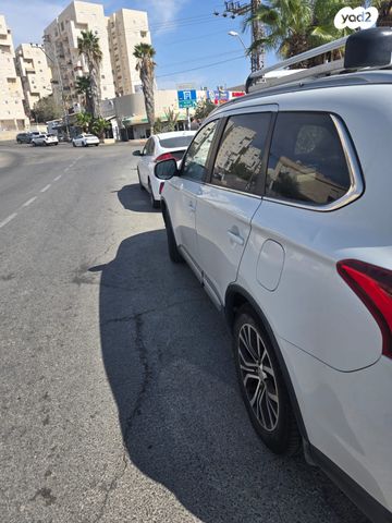 מיצובישי אאוטלנדר