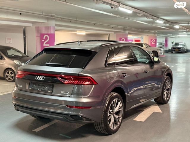 אאודי Q8