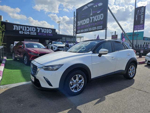 מודעת רכב מאזדה CX-3