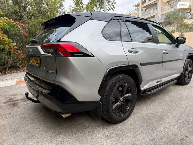 טויוטה RAV4