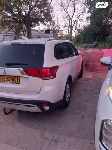 מיצובישי אאוטלנדר