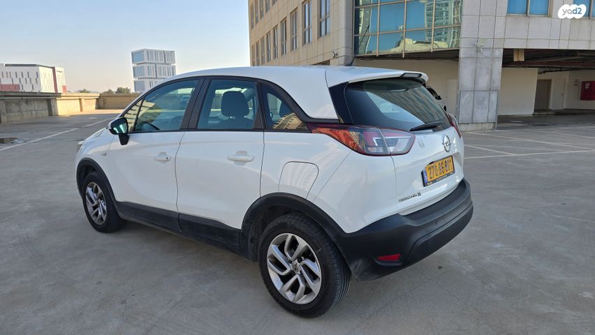 אופל קרוסלנד X