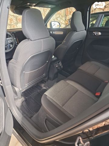 וולוו XC40