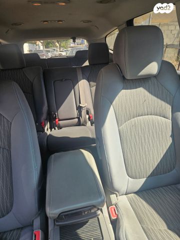 שברולט טראוורס