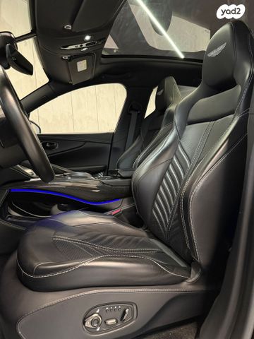 אסטון מרטין DBX