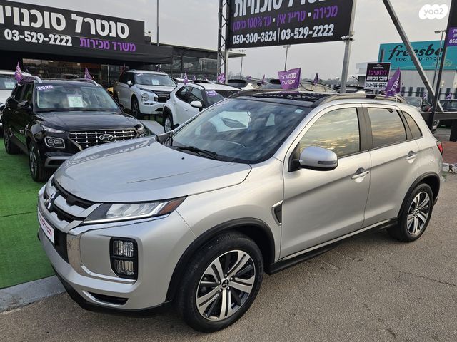 מודעת רכב מיצובישי ASX