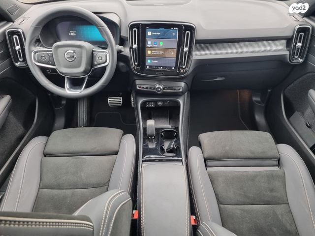 וולוו XC40