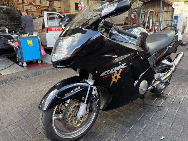 הונדה CBR1100XX