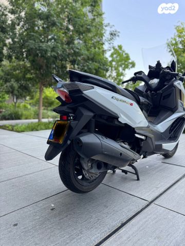 מודעת רכב סאן יאנג קרוזים 300 אלפא