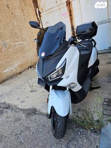 מודעת רכב סאן יאנג ג'וי-מקס Z-250