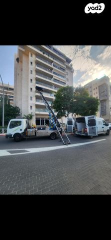 מודעת רכב מנוף