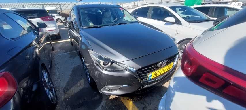 מודעת רכב מאזדה 3