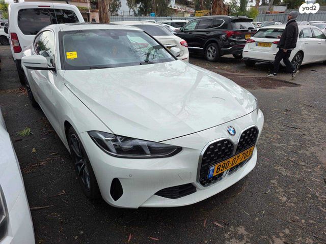 מודעת רכב ב מ וו סדרה 4