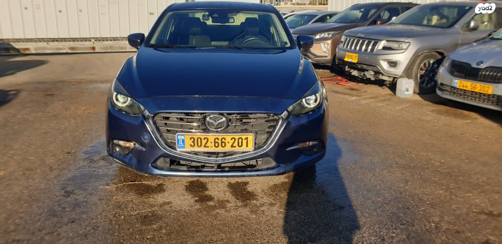 מודעת רכב מאזדה 3