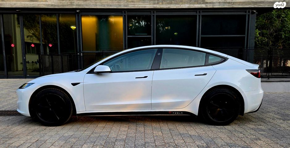 טסלה מודל 3