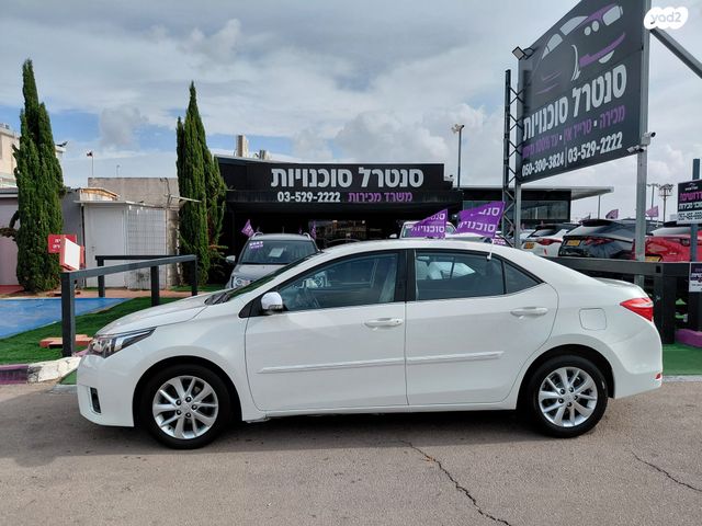 טויוטה קורולה