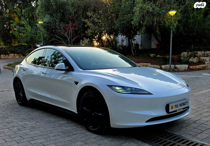טסלה מודל 3