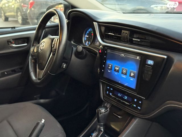 טויוטה קורולה