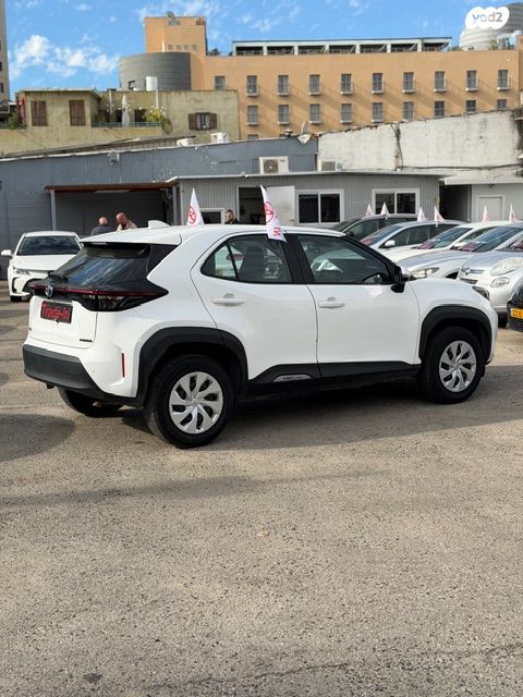 מודעת רכב טויוטה יאריס קרוס 2