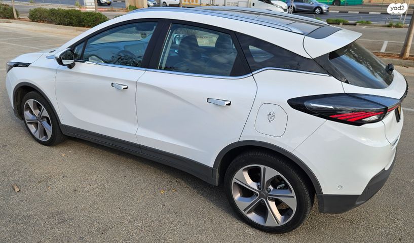 ג׳ילי Geometry C