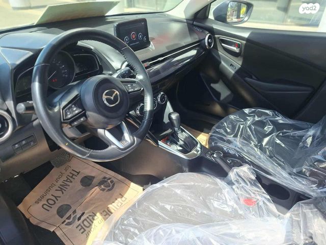 מודעת רכב מאזדה 2