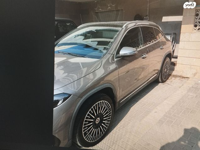 מרצדס-בנץ EQA