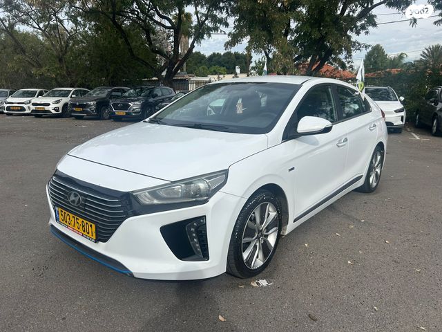 יונדאי איוניק