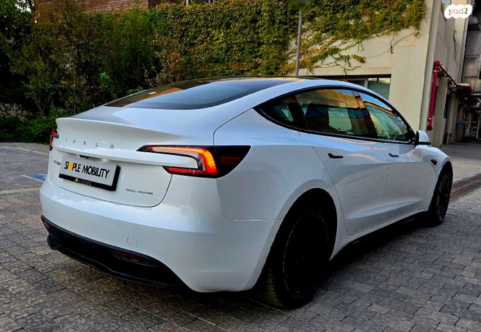 טסלה מודל 3