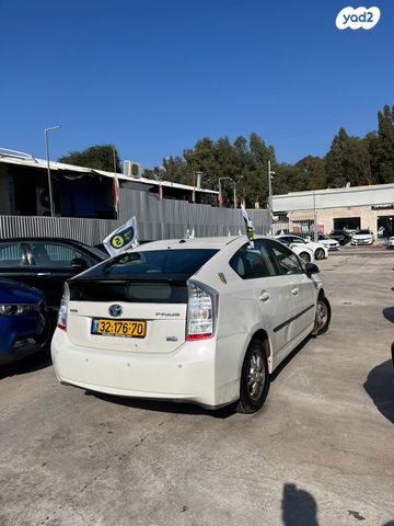 טויוטה פריוס