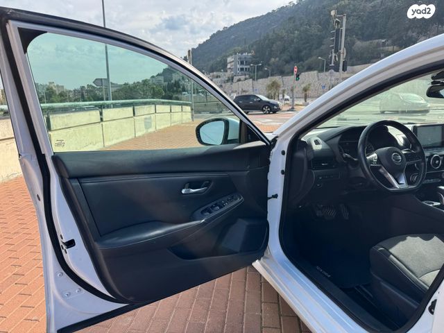 ניסאן סנטרה